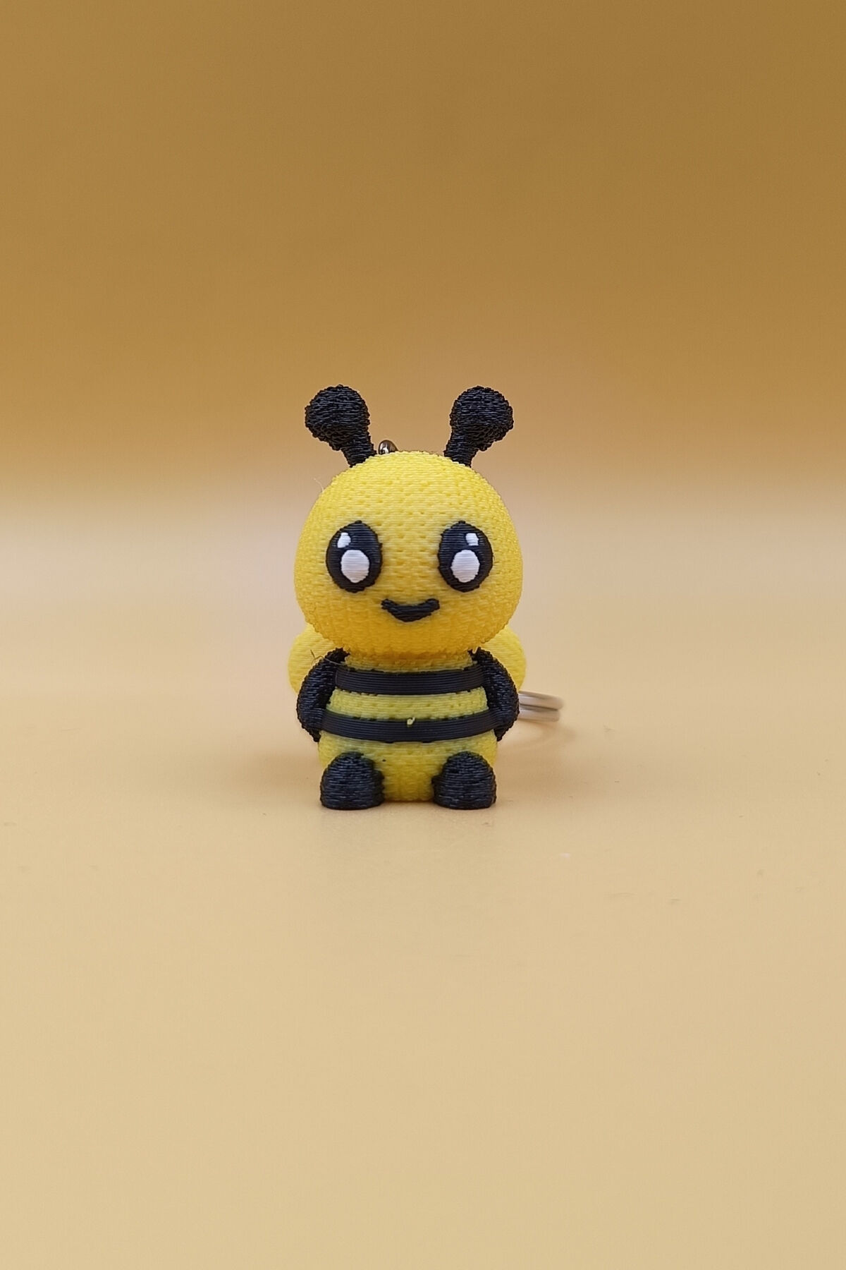Örgü Desenli Arı Anahtarlık (Plastik)