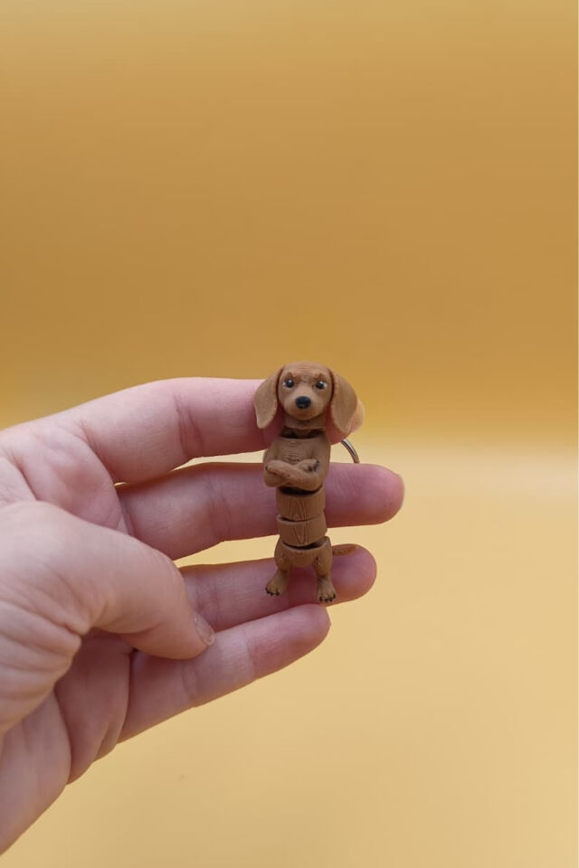 Hareketli Sevimli Kolları Bağlı Sevimli Dachshund (Sosis Köpek) Anahtarlık Çanta Süsü Charm Kahverengi